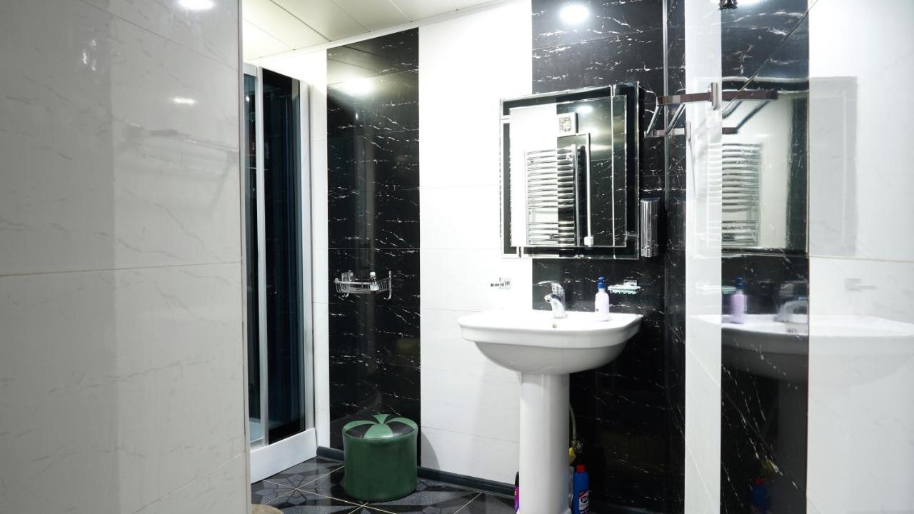 Apartment Shafi 8 Tbilisi Exterior foto